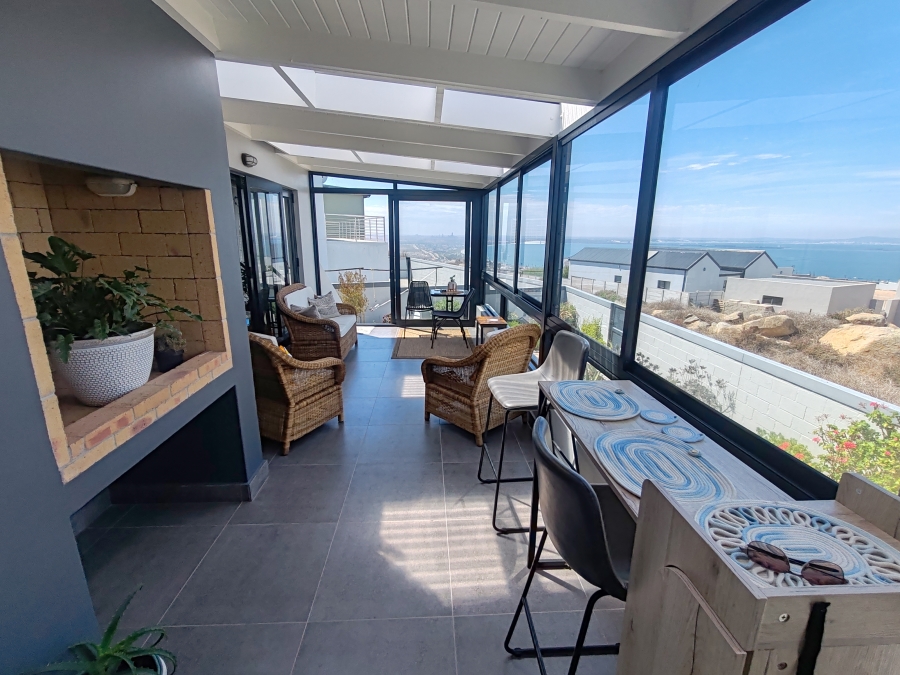 3 Bedroom Property for Sale in Hoogland Western Cape